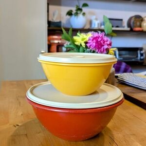 Vintage Tupperware Mixing Bowl Set